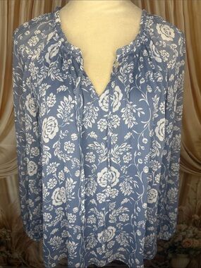 LC Lauren Conrad Blue and White Floral Peasant Blouse NWOT